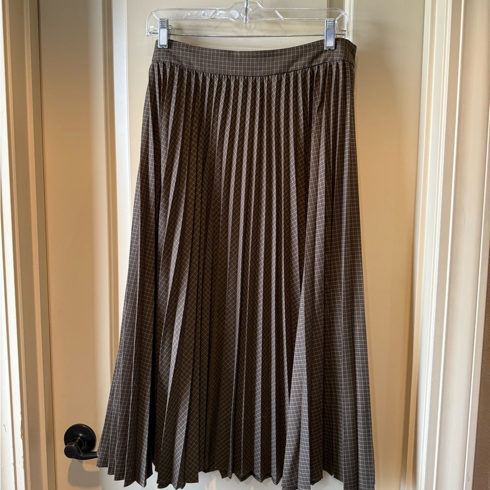 Alex Marie Brown Pleated Skirt; size 16